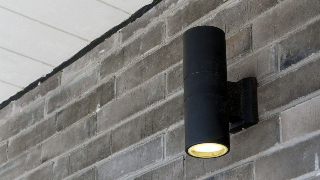 Đèn LED treo tường: tăng cường an ninh và hiệu quả chiếu sáng