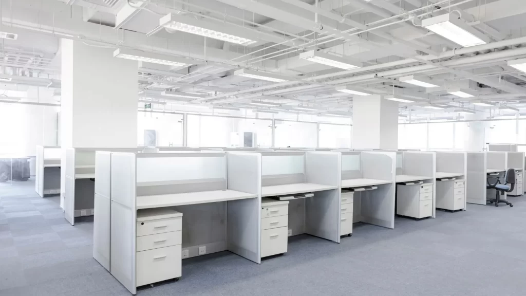 LED Panel và Máng đén phản quang : Sự khác biệt và ứng dụng trong chiếu sáng văn phòng